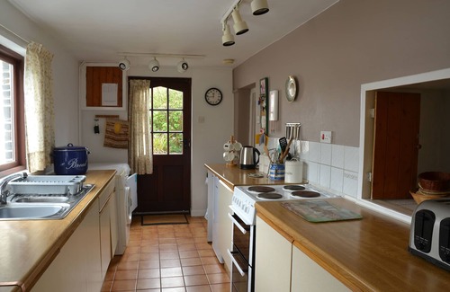 Camelford Cottage | Traditional holiday cottage - cosy and welcoming