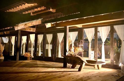 Kimitsu Villa | Traditional house, Blue moon villa, 古民家 蒼月庵