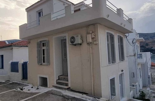 Paleopolis House | Traditional house in Chora Andros Greece
