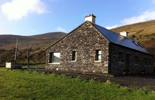 Waterville Cottage | Traditional Irish Cottage Offering 5 Star Luxury