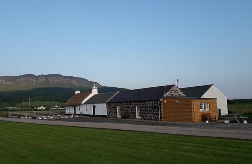 Limavady Cottage | Traditional Irish Thatched Cottage