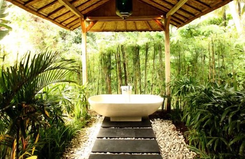 East Selemadeg Villa | Traditional Joglo 3Bdrm Villa by Ocean