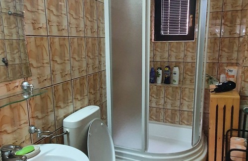 Baia Mare Cabin | Traditional Lodge in Mountain, 10 km from city, w/grill, jacuzzi, hiking trails