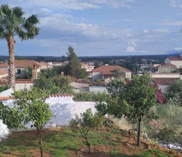 Valira House | Traditional maisonette just 15' from Kalamata