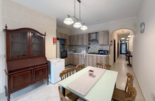 Nadur Apartment | Traditional Maltese 3BD Apartment