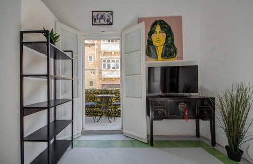 Floriana House | Traditional Maltese Townhouse in Floriana