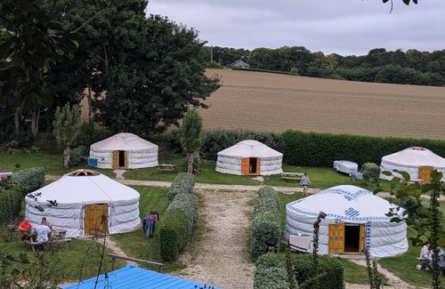 Plouenan Cabin | Traditional Mongolian yurt near Roscoff (sleeps up to 4)