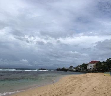 Patar House | TRADITIONAL PRIVATE GUESTHOUSE in PATAR BEACH