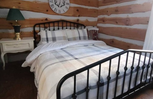 Val-des-Lacs Ski Chalet | Traditional Ranch/hot-tub - 35 min from Mont Tremblant