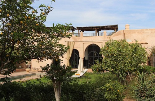 Oulad Berhil House | Traditional riad, house staff, the art of living of Morocco.