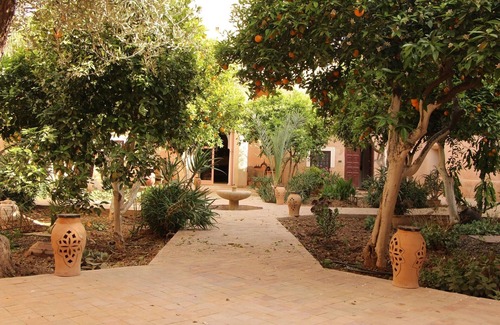 Oulad Berhil House | Traditional riad, house staff, the art of living of Morocco.