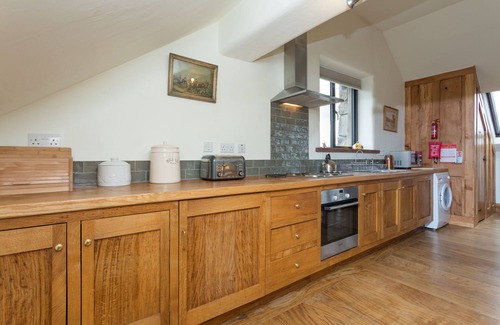 Kendal Cottage | Traditional & spacious 2 bedroom cottage on the edge of the Lake District