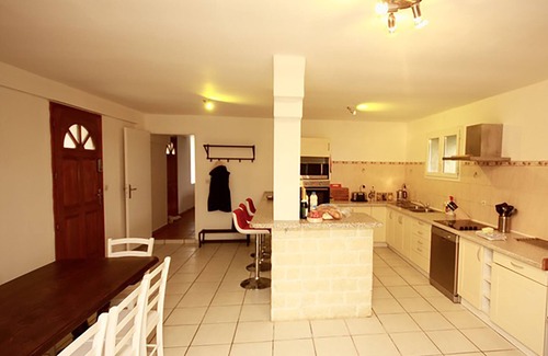 L'Epinay-le-Comte House | Traditional stone French country house.