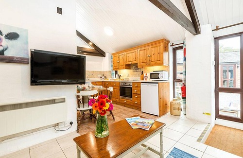 Whitchurch Canonicorum Cottage | Traditional Stone Cottage