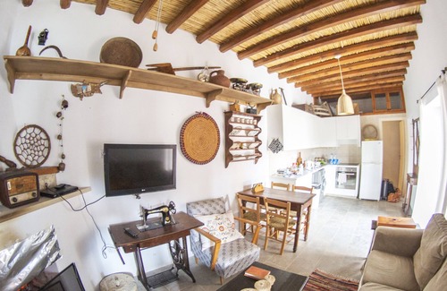 Kathikas House | Traditional Stone House