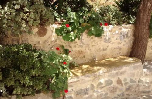 Apostoli House | Traditional stone house camari