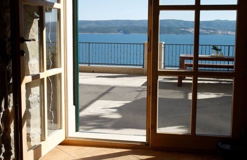 Medici Villa | Traditional stone cottage family friendly