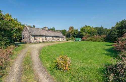 Templenoe House | Traditional style thatched cottage in Kenmare