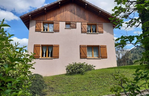 Gerardmer Villa | Traditional villa (3*), sleeps 12, all comforts, in GERARDMER, large garden