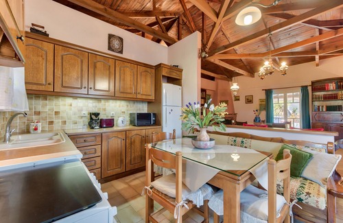 Agia Marina Villa | ⭐️ Traditional Villa | Island Center