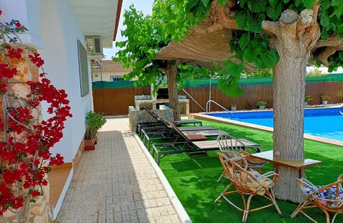 Creixell Villa | Traditional villa with private pool on the Dorada coast