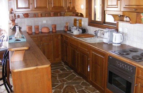 Myloi Villa | Traditional villa with great views convenient for the beach, local area & sites