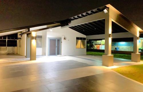 Ipoh Villa | Traditional Villa with Modern Design 3R2B