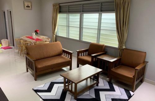 Ipoh Villa | Traditional Villa with Modern Design 3R2B