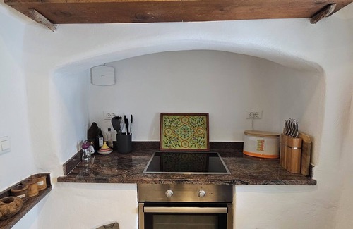 Megalochori House | Traditional Village House 'Alba Lily' with heated plunge pool