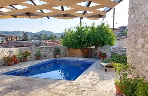 Skarinou Apartment | Traditional Village Pool Apartment
