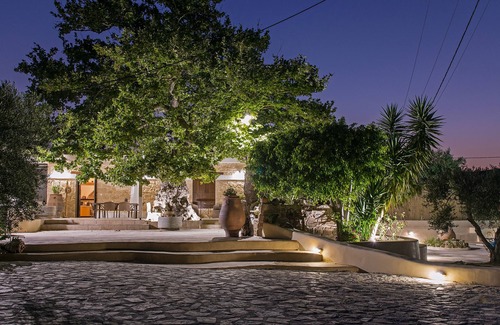 Piskokefalon Villa | Traditional Wood-Stone Villa With A Pool In Crete