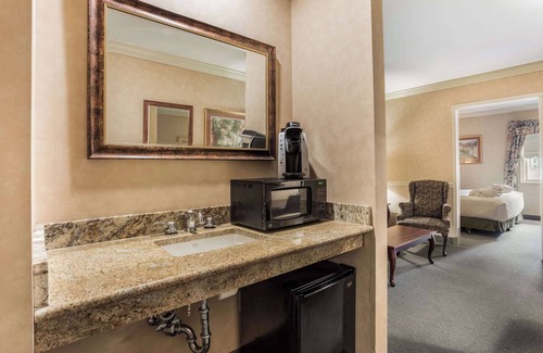 Town of Union Hotel | Traditions Hotel & Spa Johnson City - Binghamton, an Ascend Collection Hotel