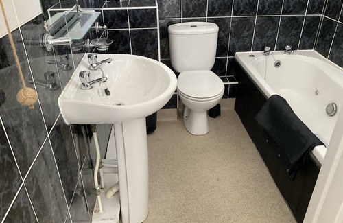 Aberporth House | Traeth Rooms
