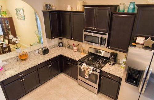 Trafalgar Village House | Trafalgar Retreat