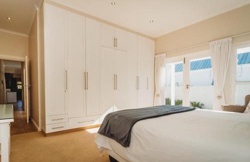 George House | Trafford Cottage on Kingswood Golf Estate