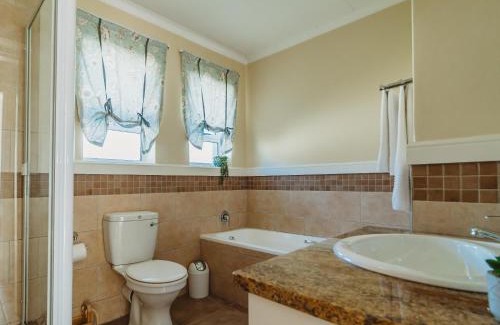 George House | Trafford Cottage on Kingswood Golf Estate