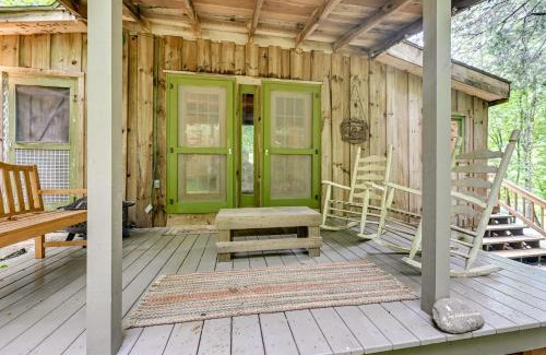 Franklin House | Trail Access and Tranquil Setting Franklin Retreat!