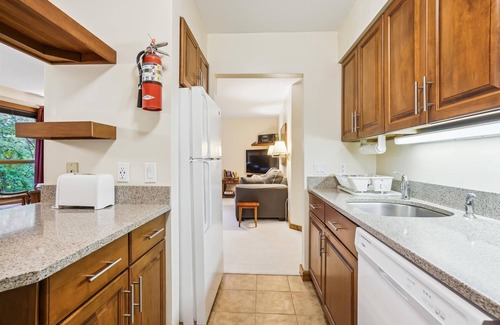 Central Vermont- Killington Condo | Trail Creek 69 on the ski back trail
