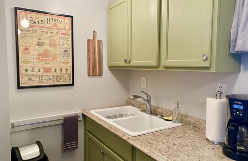 Helena House | Trail Lovers Getaway - walk or bike to downtown