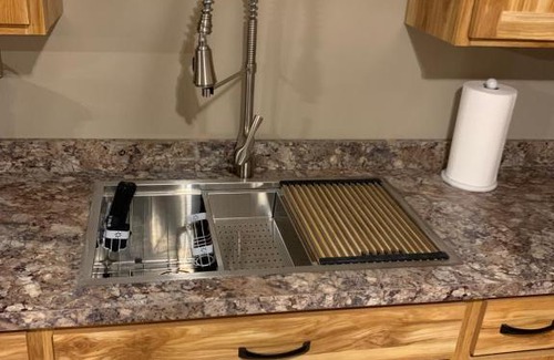 New Bethlehem Apartment | Trail-side Hotel Motel BBC BnB