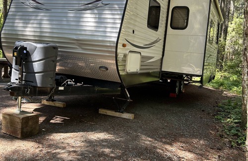 Newton House | Trailer for rent. Two days in advance is required.
