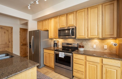 Winter Park Condo | Trailhead 721 Pet Friendly pool hot tub
