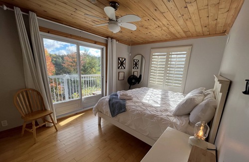 Greater Madawaska Ski Chalet | Trailhead Lakehouse | HotTub, Sauna, Lake, Pool, 2 kitchens & 4 min to ski hill