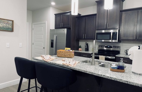 Bentonville Apartment | Trailhouse @ West -NEW Luxury 1BR – Pool, Sauna, 3mi to AMP + Art/Trails
