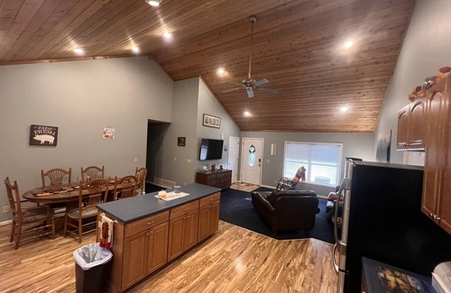 Wetmore House | Trails end base camp - direct trail access!