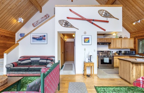 Packwood Cabin | Trails End | Hot Tub, Starlink