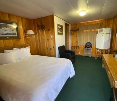 Dubois Hotel | Trails end motel