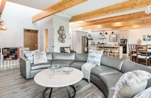 Windcliff Estates Condo | Trails End Vacation Home at Windcliff by RedAwning