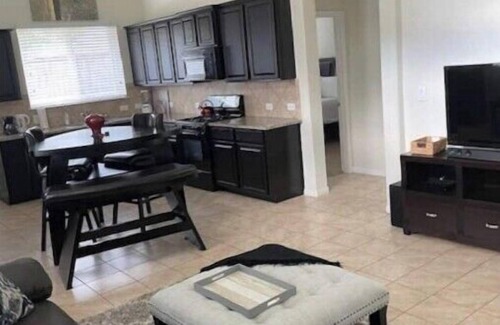 McNeil House | Trails Pool Office, Walk to Sushi &Thai, Parmer Ln