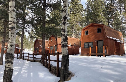 Deadwood House | Trailshead Lodge - Cabin 2